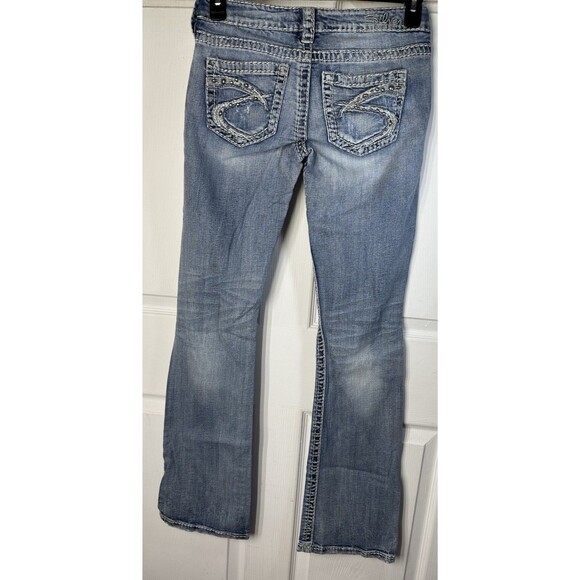 Silver Jeans Women’s 27/33 Tuesday Bootcut Flare Low-Rise Distressed Blue Denim - Picture 16 of 16